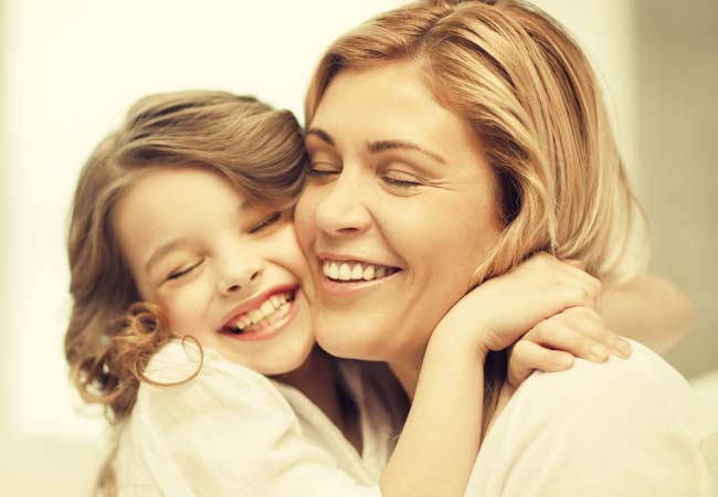 home-offer-mom-daughter